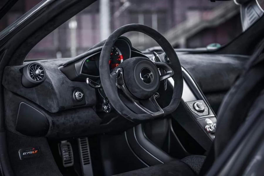 Интерьер McLaren 675LT by Edo Competition 2019 года  (фото 13 из 20)